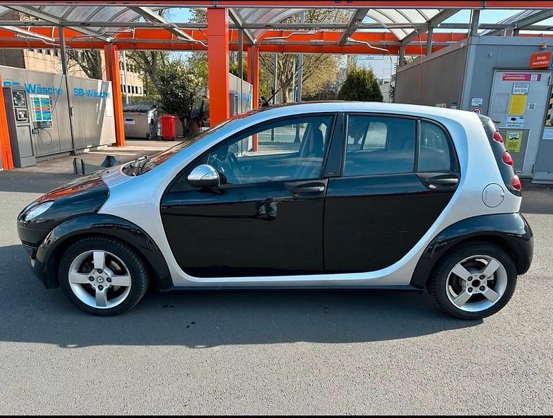 Second-hand Smart ForFour 109 CP (80 kW) 2004 Negru Hatchback