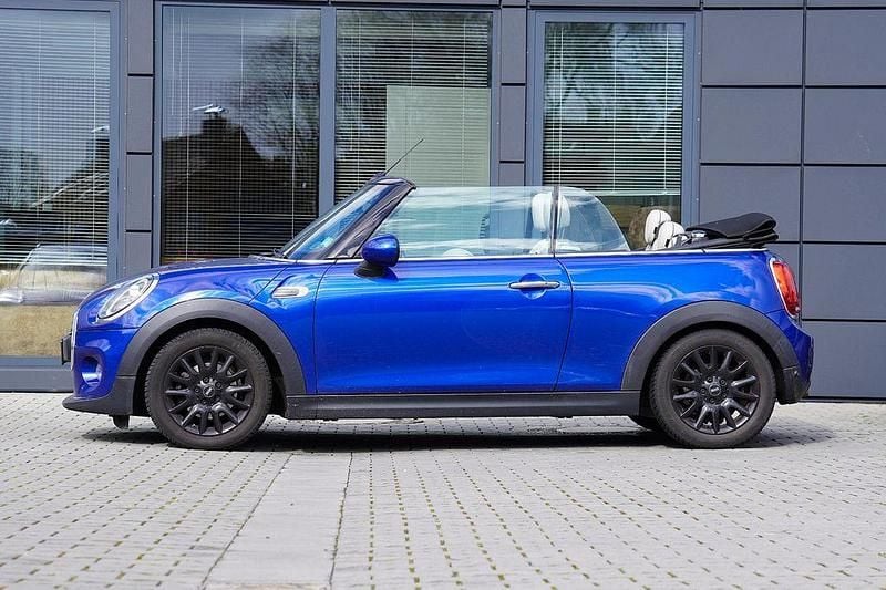 Gebraucht Mini One Cabriolet 102 PS (75 kW) 2019 Blau Cabrio