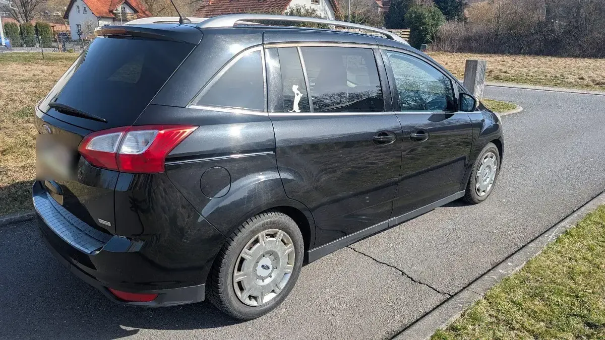 Używany Ford Grand C-Max Titanium 150 KM (110 kW) 2012 Czarny Minivan