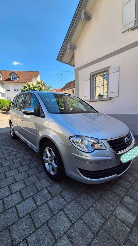 Gebraucht 2009 VW Touran Conceptline Van / Kleinbus | 3.200 € (Superpreis) - Bild 1/4