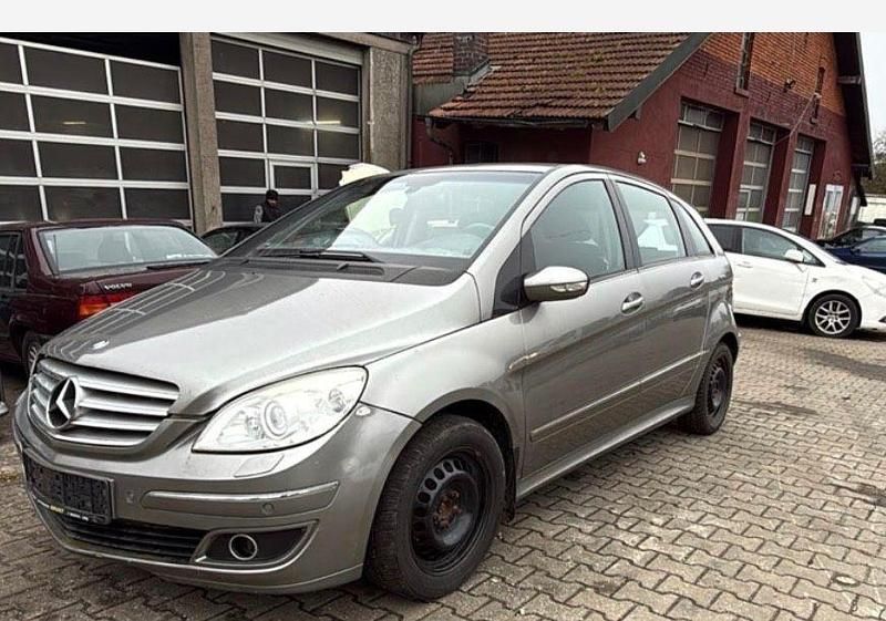 Gebraucht Mercedes B200 140 PS (102 kW) 2005 Van / Kleinbus