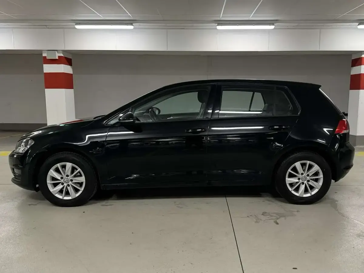 Gebraucht VW Golf VII Comfortline 86 PS (63 kW) 2016 Schwarz Kleinwagen