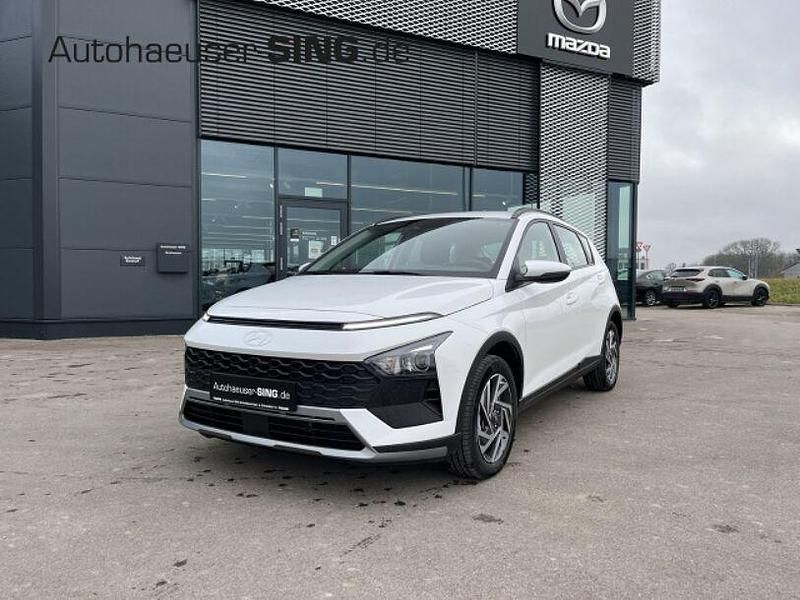 Neu Hyundai Bayon 101 PS (74 kW) 2025 Atlas white SUV