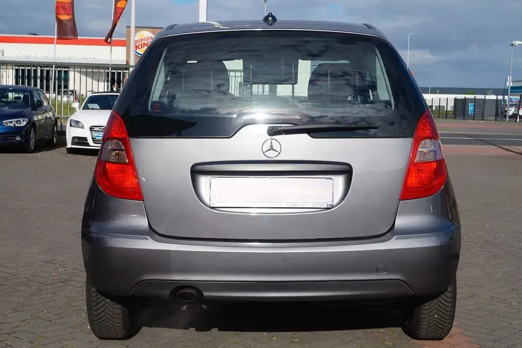 Gebraucht Mercedes A160 95 PS (69 kW) 2010 Grau Kleinwagen