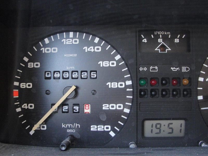 Second-hand VW Scirocco 112 CP (82 kW) 1983 Argintiu Coupe