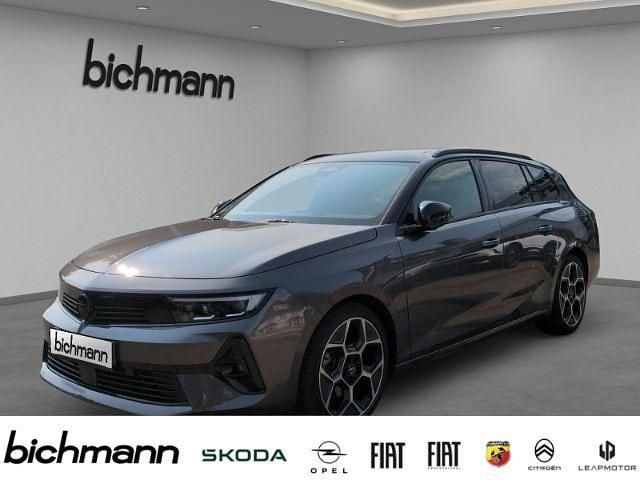 Vulkan grau (metallic) (grau) Gebraucht 2024 Opel Astra Ultimate Kombi | 28.999 € (Teuer) - Bild 1/4