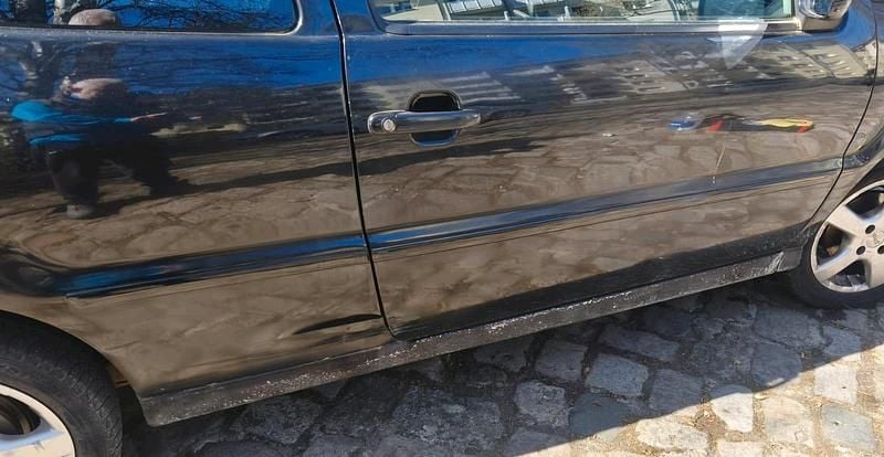 Second-hand VW Polo 60 CP (44 kW) 2000 Negru Hatchback