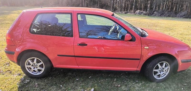 Gebraucht VW Golf IV 75 PS (55 kW) 1999 Rot Kleinwagen