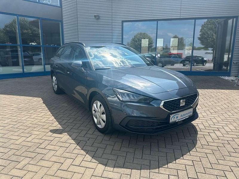 Grau Gebraucht 2022 Seat Leon Reference Kombi | 19.950 € (Fairer Preis) - Bild 1/4