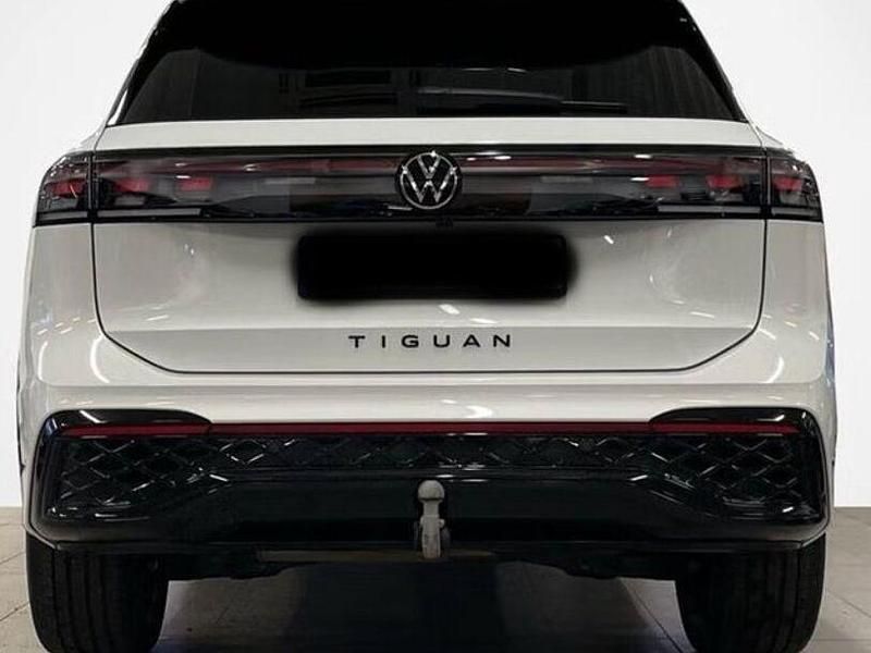 Gebraucht VW Tiguan R-line 193 PS (141 kW) 2025 Pure white SUV