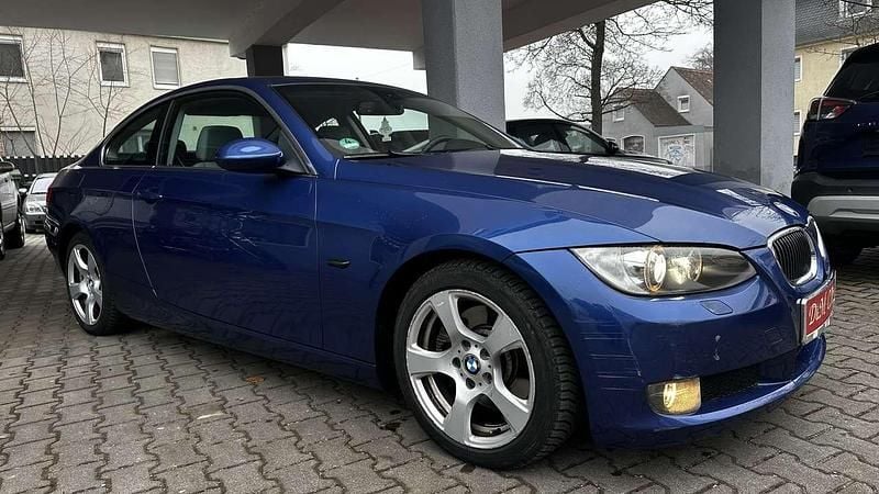Gebraucht BMW 325 197 PS (144 kW) 2008 Blau Coupé