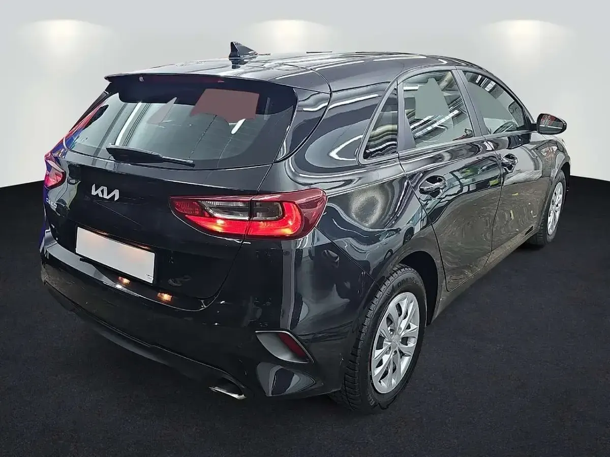 Occasion Kia Ceed 101 ch (74 kW) 2023 Noir Citadine