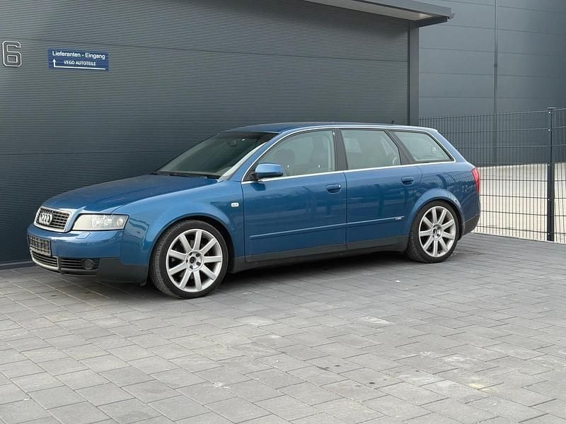 Gebraucht Audi A4 180 PS (132 kW) 2002 Blau Kombi