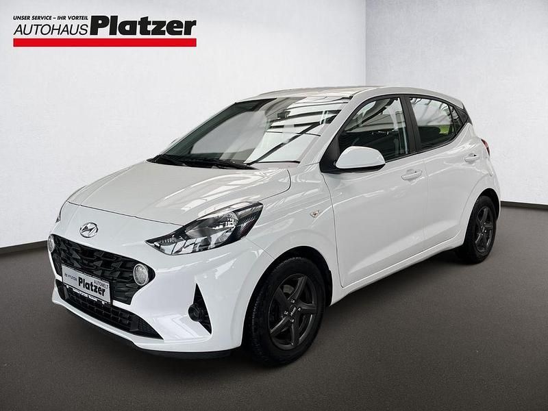 Gebraucht Hyundai i10 Select 67 PS (49 kW) 2022 Weiss Kleinwagen