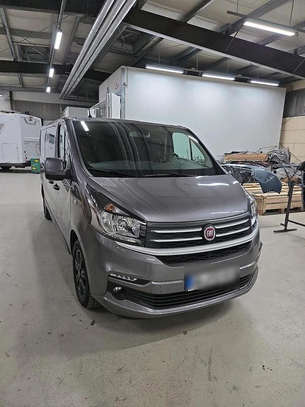 Grau Gebraucht 2019 Fiat Talento Family Van | 24.999 € (Fairer Preis) - Bild 1/4
