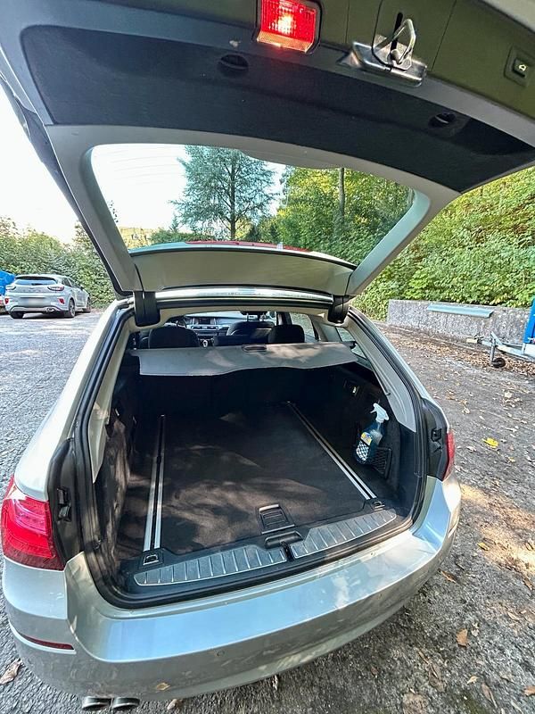 Gebraucht BMW 520 184 PS (135 kW) 2014 Silber Kombi
