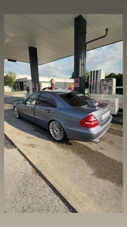 Blau Gebraucht 2005 Mercedes E280 Elegance Limousine | 5.499 € (Guter Preis) - Bild 1/4