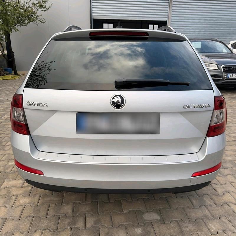 Gebraucht Skoda Octavia 150 PS (110 kW) 2014 Silber Kleinwagen