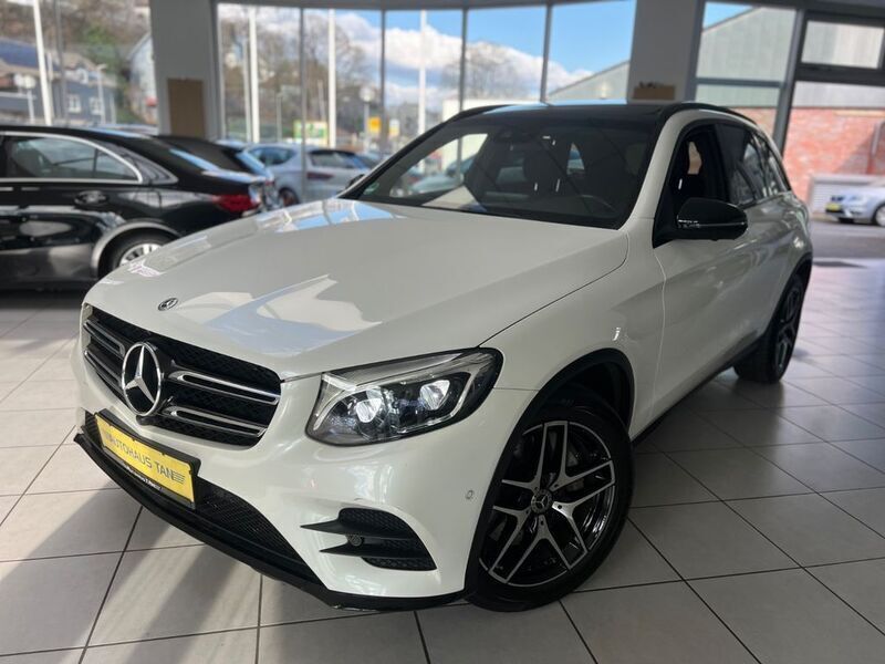 Weiß Gebraucht 2017 Mercedes GLC350 AMG line SUV | 32.990 € (Fairer Preis) - Bild 1/4