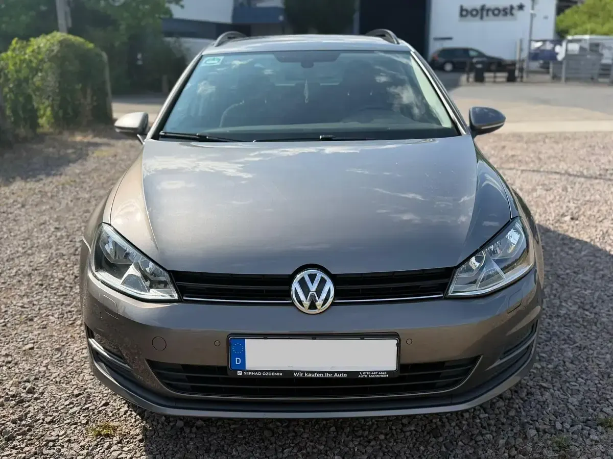 Gebraucht VW Golf VII Match 105 PS (77 kW) 2014 Grau Kombi