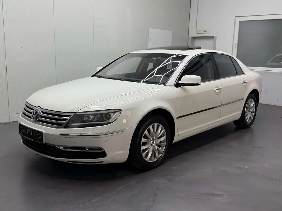Gebraucht VW Phaeton R 240 PS (176 kW) 2012 Weiß Limousine