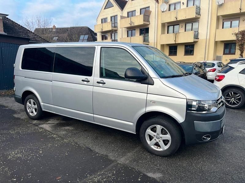 Gebraucht VW T5 140 PS (102 kW) 2014 Silber Van