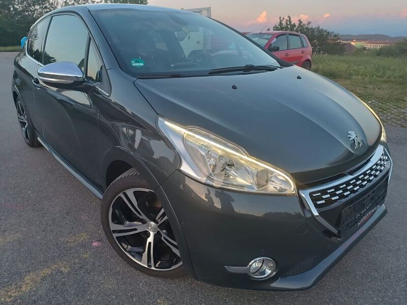 Silber Gebraucht 2014 Peugeot 208 GTi Kleinwagen | 7.500 € (Etwas zu teuer) - Bild 1/4