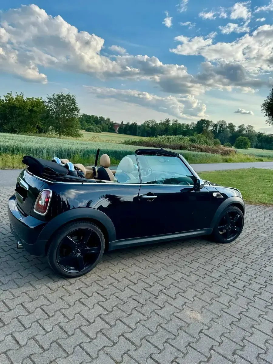 Gebraucht Mini Cooper Cabriolet 122 PS (89 kW) 2011 Schwarz Cabrio