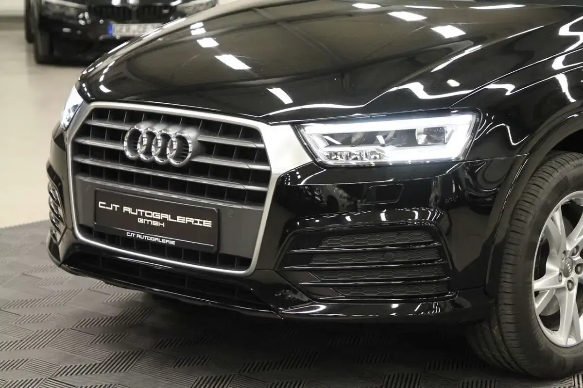 Gebraucht Audi Q3 Sport 125 PS (91 kW) 2017 Brillantschwarz SUV