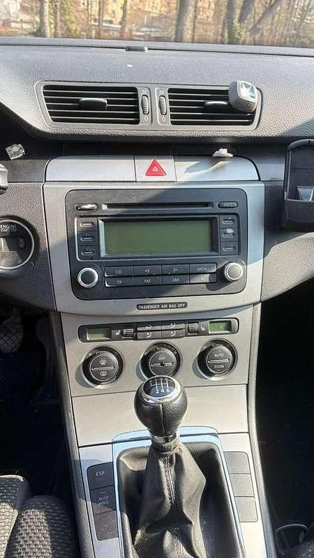 Gebraucht VW Passat Comfortline 140 PS (102 kW) 2005 Grau Kombi