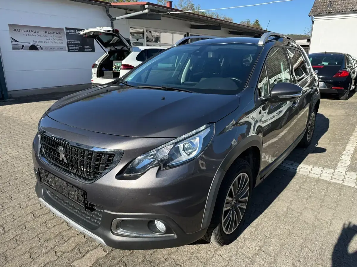 Gebraucht Peugeot 2008 Allure 110 PS (80 kW) 2018 Grau SUV