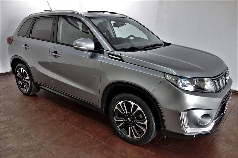 Grau Gebraucht 2020 Suzuki Vitara SUV | 19.999 € (Guter Preis) - Bild 1/4