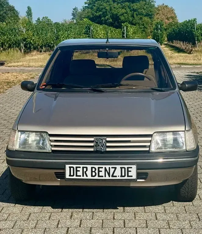 Gebraucht Peugeot 205 88 PS (64 kW) 1991 Gold Limousine