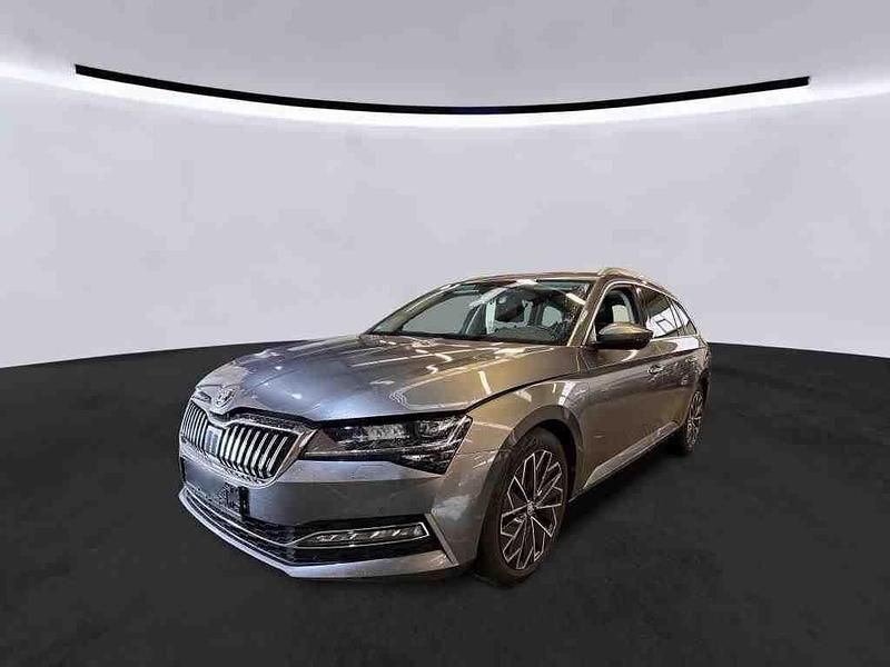 Grau Gebraucht 2023 Skoda Superb LAURIN & KLEMENT Limousine | 26.790 € (Teuer) - Bild 1/4
