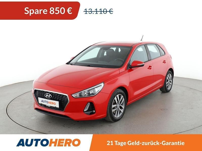 Rot Gebraucht 2017 Hyundai i30 Trend Limousine | 12.260 € (Superpreis) - Bild 1/3