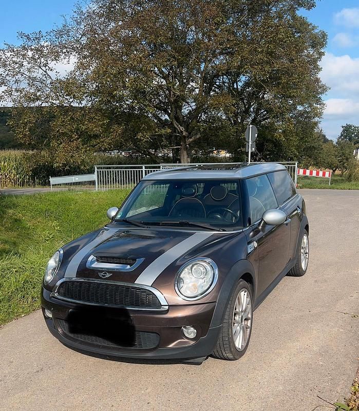 Braun Gebraucht 2009 Mini John Cooper Works Clubman Kombi | 7.500 € - Bild 1/4