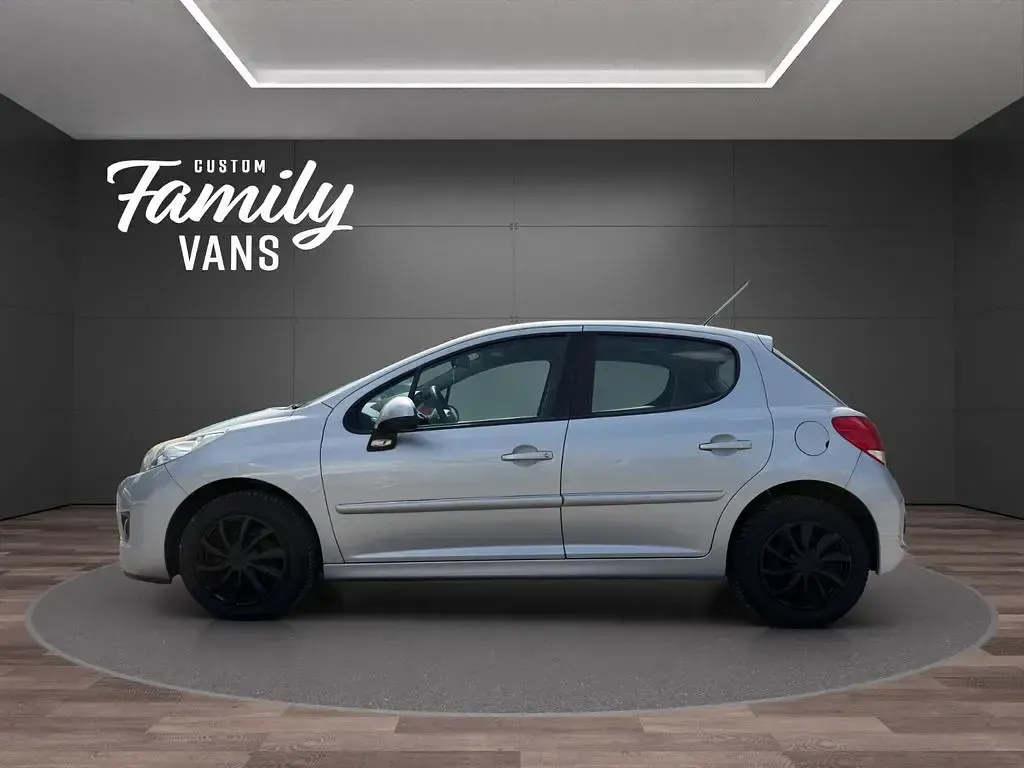 Gebraucht Peugeot 207 Premium 120 PS (88 kW) 2010 Grau Limousine