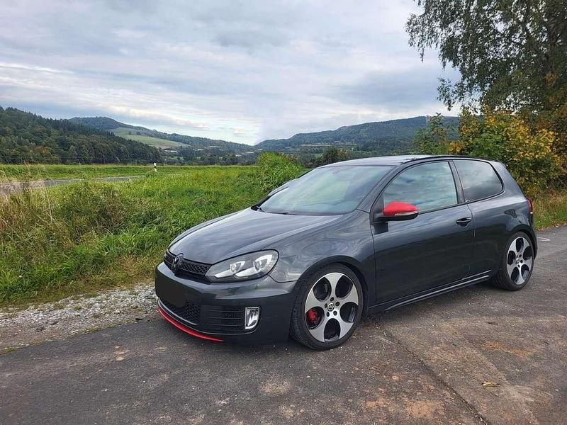 Grau Gebraucht 2010 VW Golf VI GTI Limousine | 9.999 € (Teuer) - Bild 1/4
