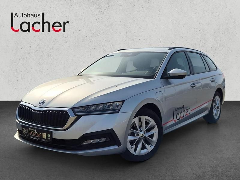 Gebraucht Skoda Octavia Ambition 204 PS (150 kW) 2022 Silber Kombi