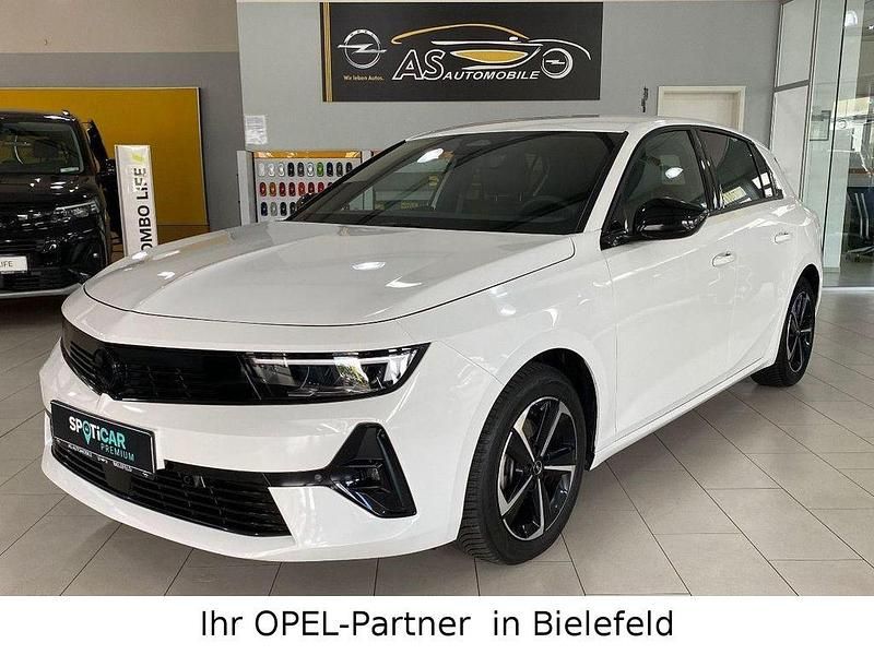 Lack weiss banquise/typ aussenve Gebraucht 2024 Opel Astra Limousine | 21.990 € (Guter Preis) - Bild 1/4