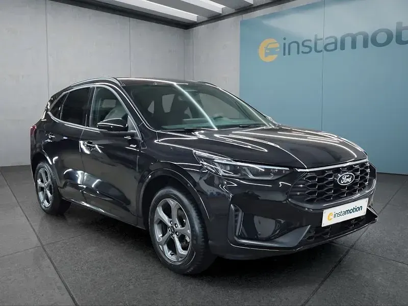 Gebraucht Ford Kuga ST-Line 186 PS (136 kW) 2025 Schwarz SUV