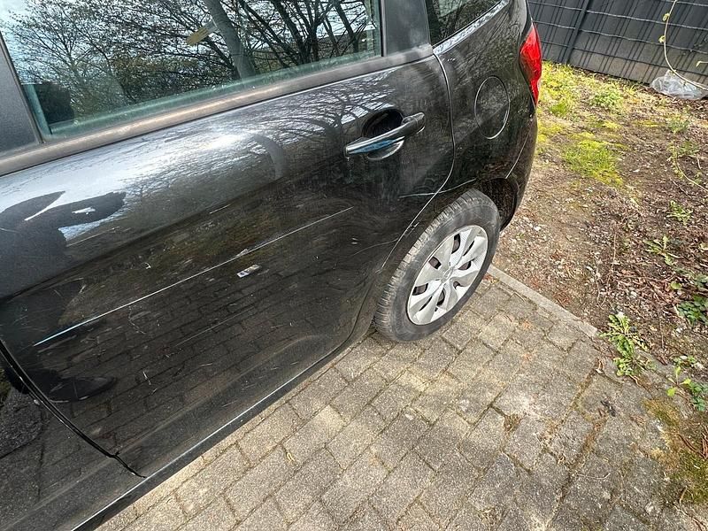 Gebraucht Citroën C3 95 PS (69 kW) 2010 Schwarz Kleinwagen