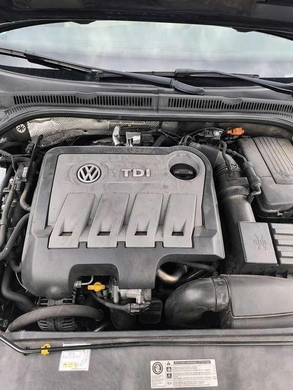Schwarz Gebraucht 2013 VW Jetta Highline Limousine | 5.900 € (Guter Preis) - Bild 1/4