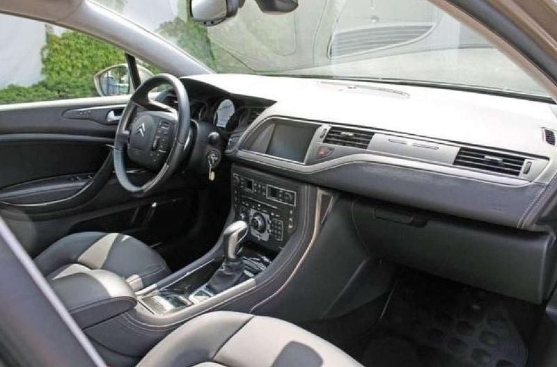 Grau Gebraucht 2015 Citroën C5 Exclusive Kombi | 9.900 € (Fairer Preis) - Bild 1/4