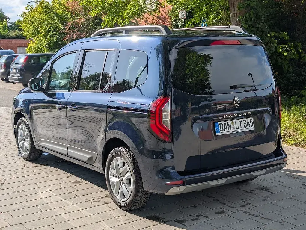 Gebraucht Renault Kangoo Techno 131 PS (96 kW) 2024 Blau Van / Kleinbus