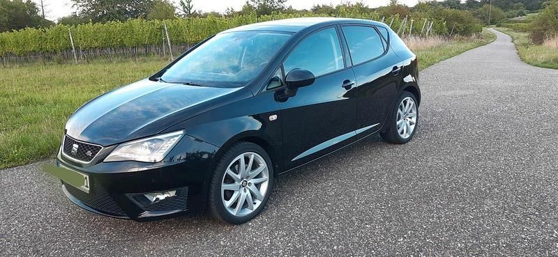 Schwarz Gebraucht 2017 Seat Ibiza Black Edition Kleinwagen | 12.900 € (Fairer Preis) - Bild 1/4
