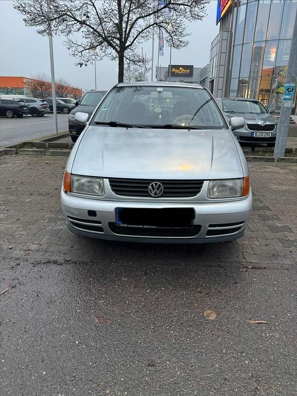 Gebraucht VW Polo 60 PS (44 kW) 1999 Grau Kleinwagen