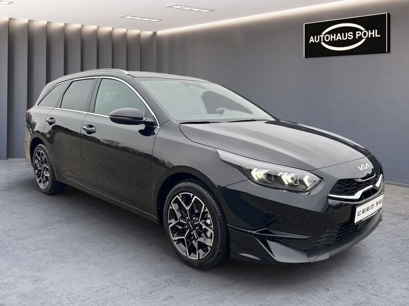 Schwarz Gebraucht 2024 Kia Ceed Sportswagon Kombi | 25.990 € (Fairer Preis) - Bild 1/4