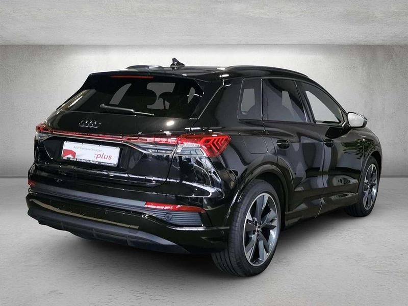 Gebraucht Audi e-tron S-Line 219 kW (299 PS) 2022 Mythosschwarz metallic SUV
