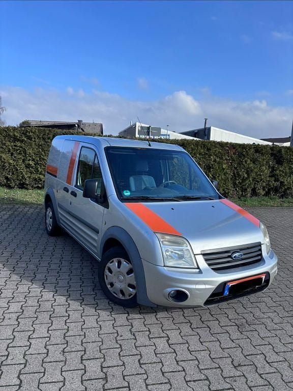 Gebraucht Ford Tourneo Connect 90 PS (66 kW) 2010 Silber Van / Kleinbus